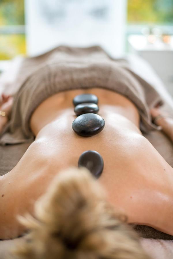 Готель Faehrhaus Koblenz Екстер'єр фото Hot stone massage